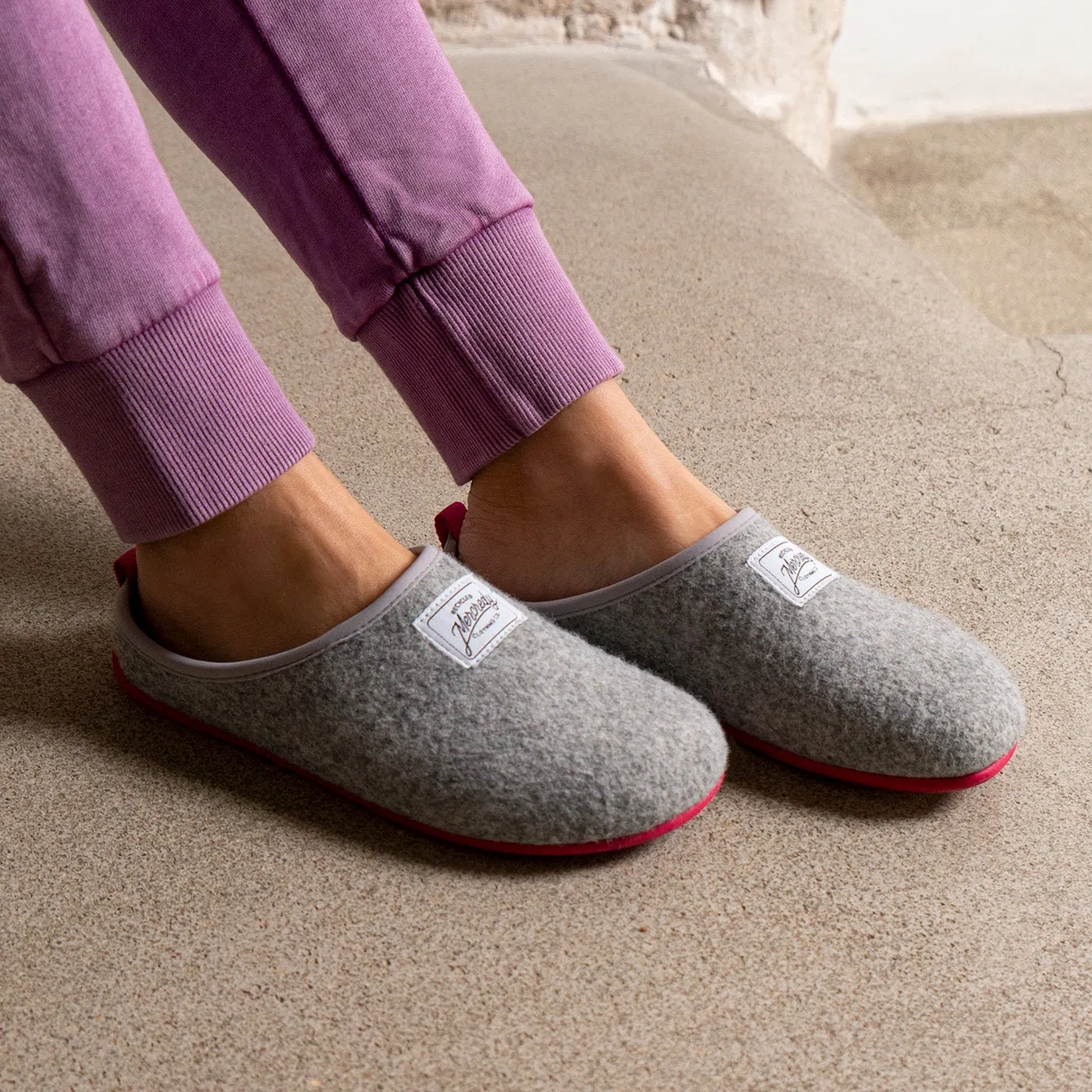 Mercredy Women's Slippers, Grey & Pink